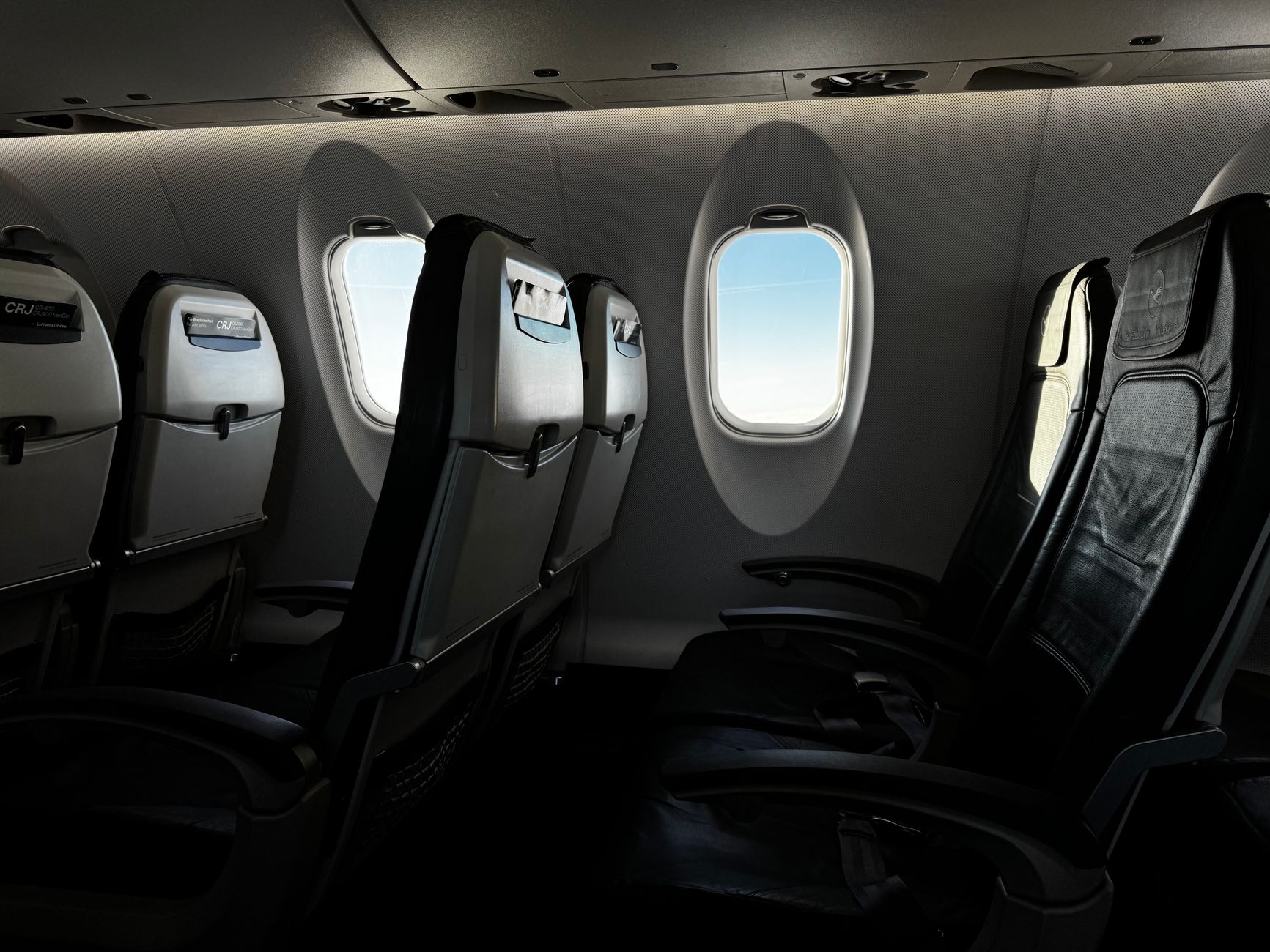 Business-Class-Sitz in einer Flugzeugkabine