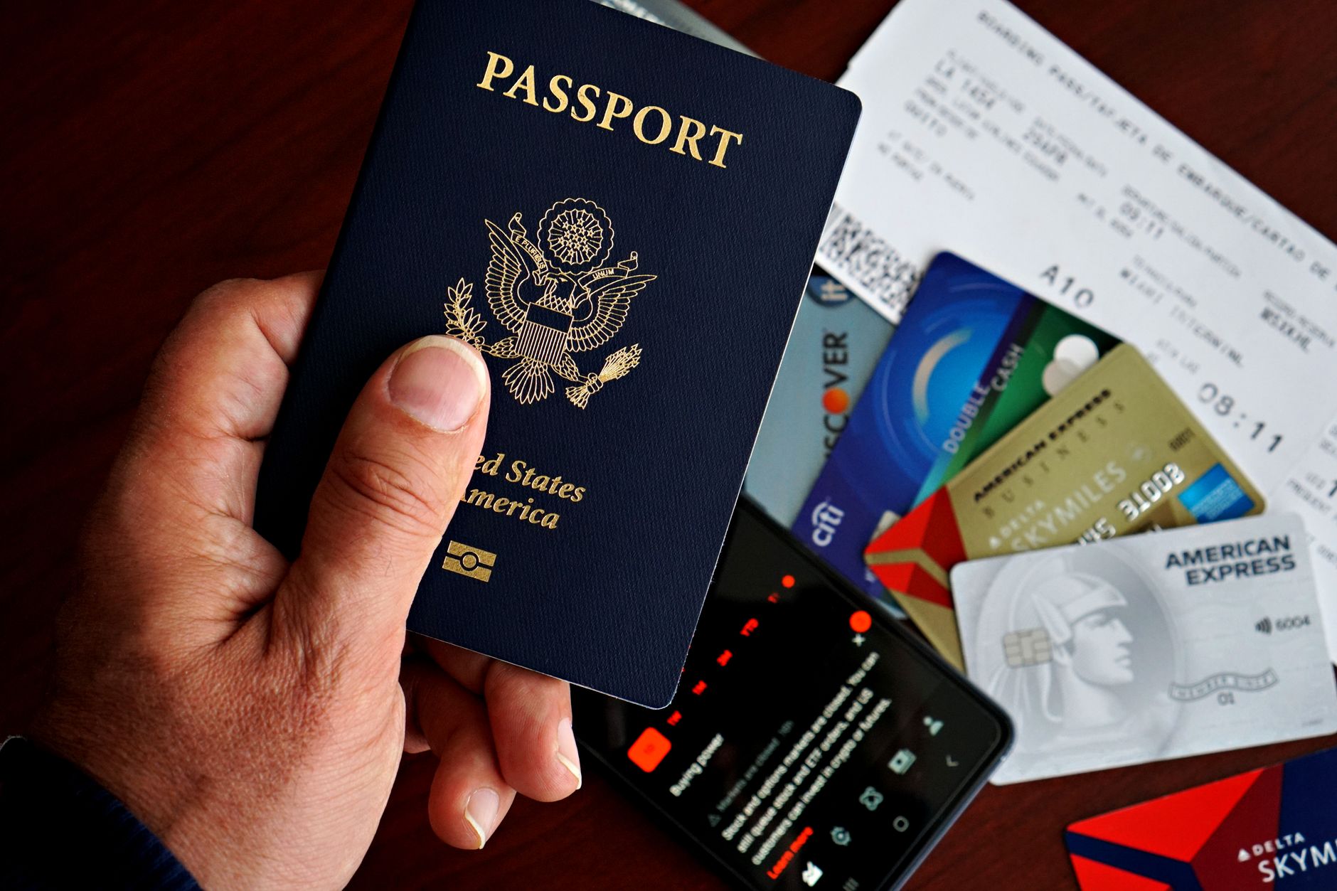 Reisepass und Bordkarte – Reisevorbereitung für New York